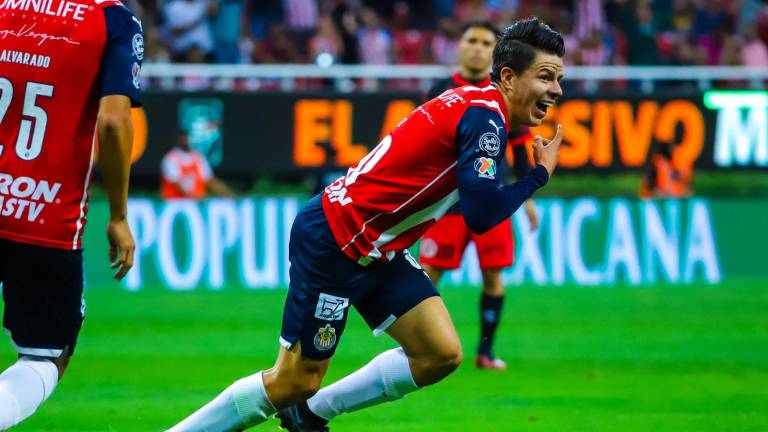 Chivas sigue metido de lleno en la pelea por un lugar en el repechaje.