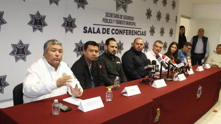 En rueda de prensa se dan detalles del programa.