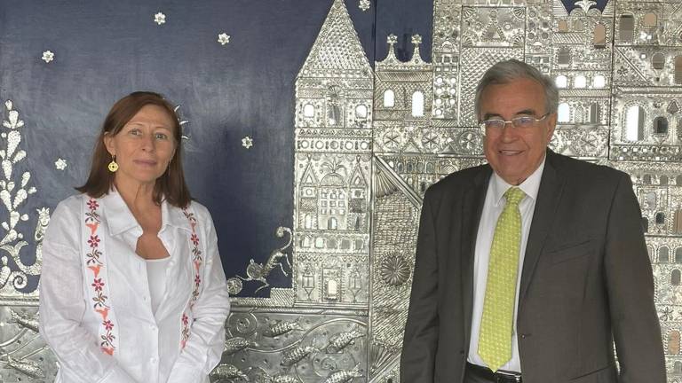 Tatiana Clouthier Carrillo, secretaria de Economía federal, y Rubén Rocha Moya, Gobernador electo de Sinaloa.