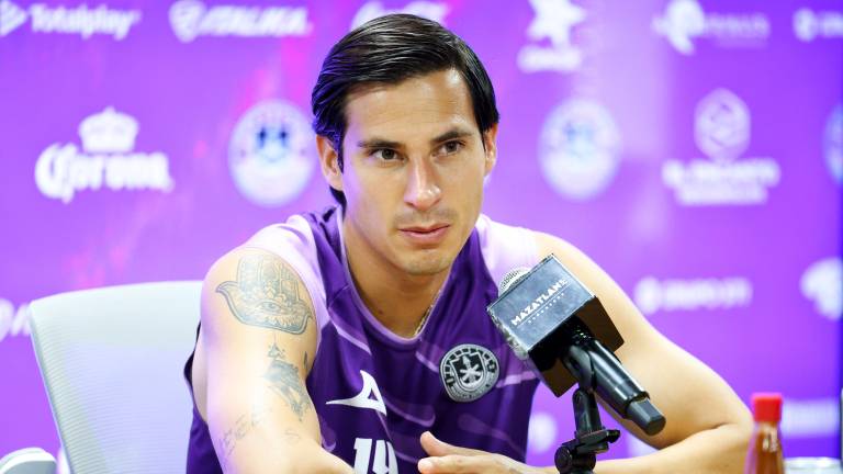 Mauro Lainez piensa que ante Querétaro será como una final.