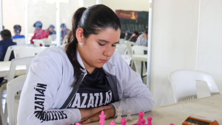 Los ajedrecistas buscan su pase a la fase estatal.