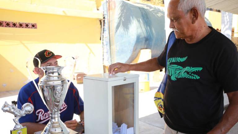 Las votaciones este domingo en el Club Deportivo Muralla.