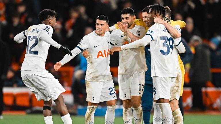 El Tottenham celebra un triunfo más en la temporada de la Premier League.