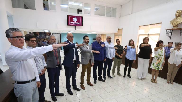 Integrantes del Consejo Directivo del Instituto Municipal de Planeación rindieron protesta ante el Alcalde de Mazatlán.