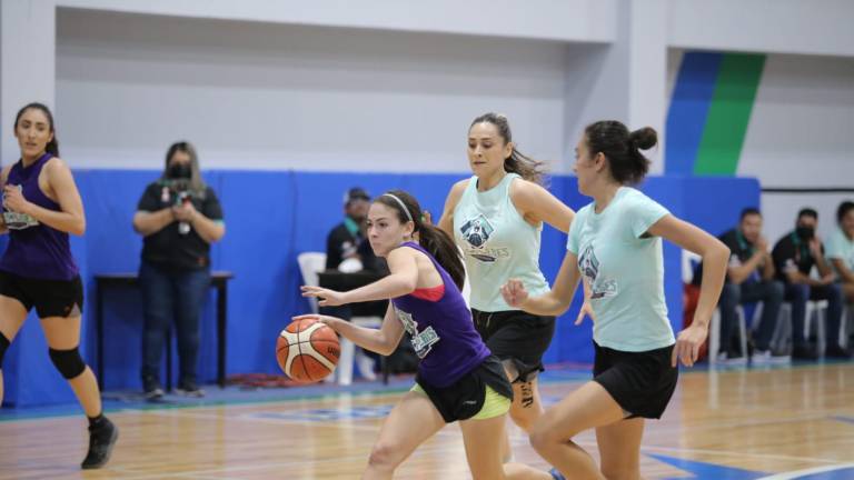 El juego interescuadras quedó con empate a 26-26.
