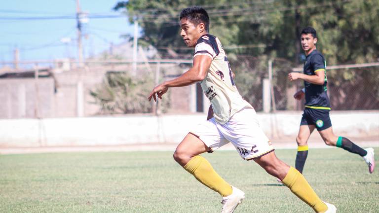 Dorados aprovechó las jugadas a balón parado para marcar sus goles.