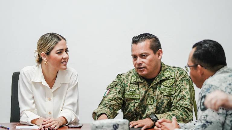 Estrella Palacios y autoridades de seguridad sostuvieron una reunión en C-4 para coordinar operativos preventivos en Mazatlán y municipios del sur de Sinaloa.