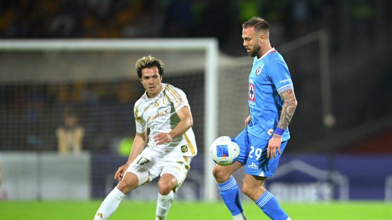 Cruz Azul derrota a Tigres en el Olímpico Universitario.