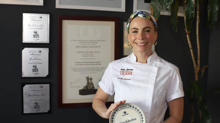 La chef mazatleca Andrea Lizárraga de nuevo pone en alto a Mazatlán, por tercer año consecutivo logra entrar en la lista de la Guía México Gastronómico los 250 MX que Culinaria México otorga a lo mejor de la gastronomía a nivel nacional.