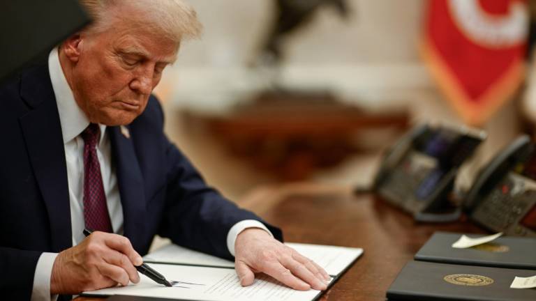 La demanda es por la orden ejecutiva firmada el lunes 20 de enero que busca acabar con el derecho a la ciudadanía de quienes nacen en los Estados Unidos.