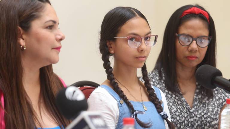 A su corta edad de 14 años, Ana Lucía ya cuenta con 11 años de trayectoria en el Ballet.