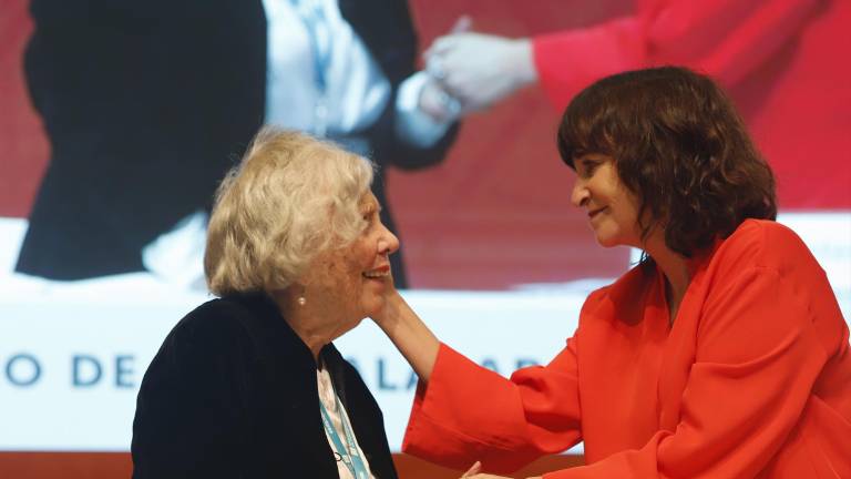 Elena Poniatowska con Rosa Montero, durante la presentación.