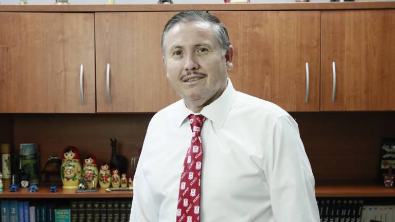 José Alberto Tostado Flores, director de secundaria y bachillerato de Colegio Sebec.