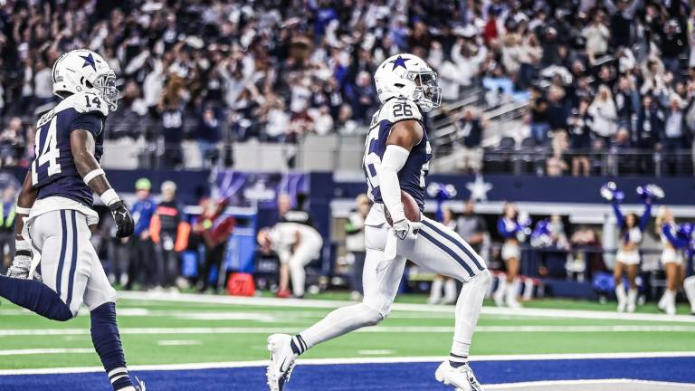 Dallas gana por diferencia de 35 puntos.
