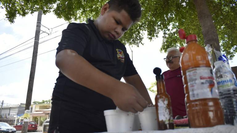 Juan Ernesto Escobar Félix, se hizo viral en redes sociales por no querer ser grabado
