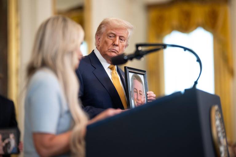 Trump endurece sanciones por tráfico de fentanilo en EU