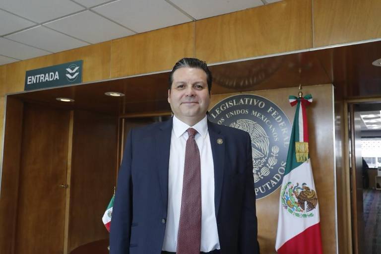 Mario Zamora presenta iniciativa para que el trabajo sexual sea reconocido como una actividad lícita