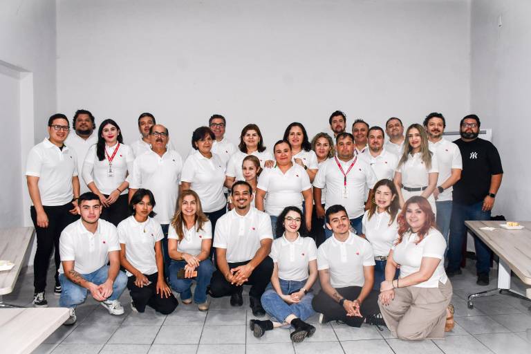 Celebra personal de Datemex 52 años de hacer periodismo