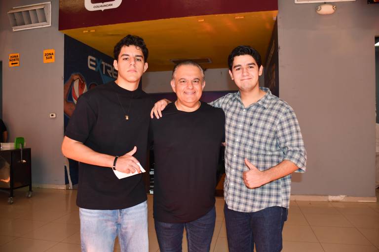 Celebran sinaloenses el triunfo del pugilista Marco Verde en su debut en México