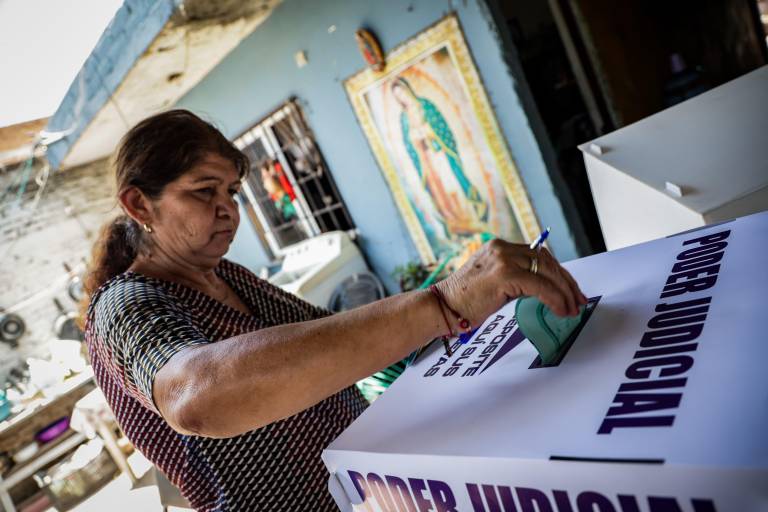 Poca afluencia, retrasos, confusión y acordeones, así transcurrió en Sinaloa primer elección del PJF
