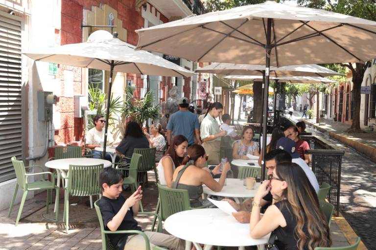 Deja Día del Padre derrama económica de $45 millones en restaurantes de Mazatlán: Alcaldesa