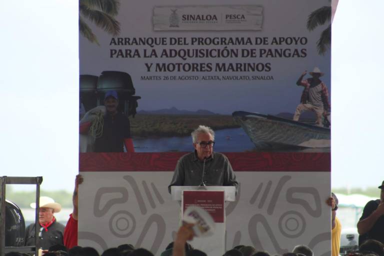 Entregan motores marinos y pangas para pescadores de Navolato