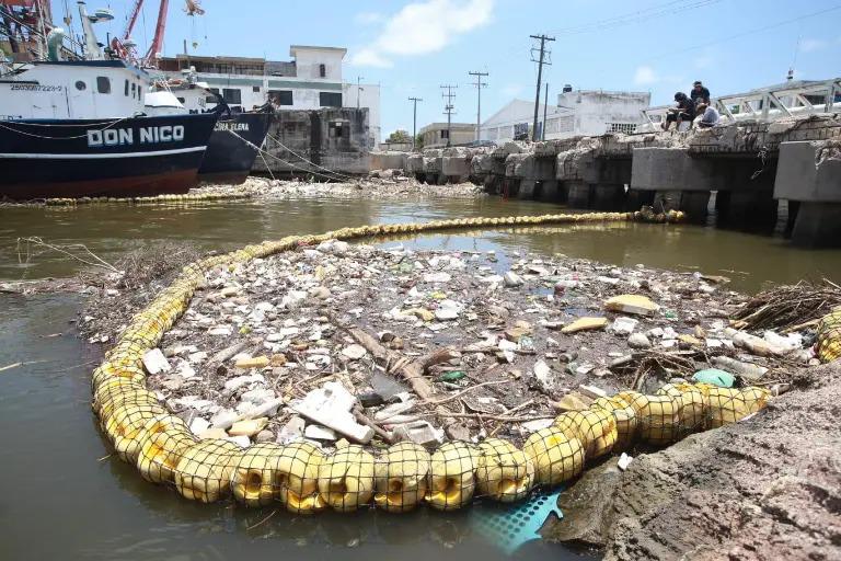 Océanos y plásticos