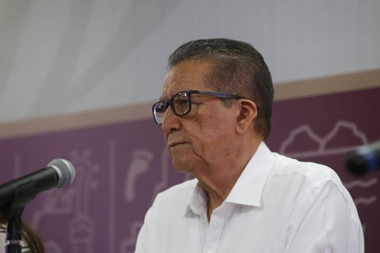 Desestima Gobierno de Sinaloa manta que acusa a mando militar de nexos con criminales