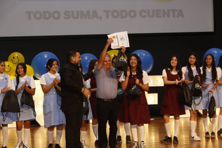 Jóvenes sinaloenses promueven una cultura de paz en Suma Fest 2025