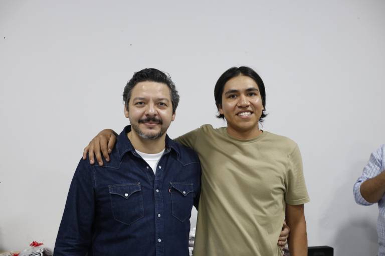 Celebran colaboradores de Datemex ser papás