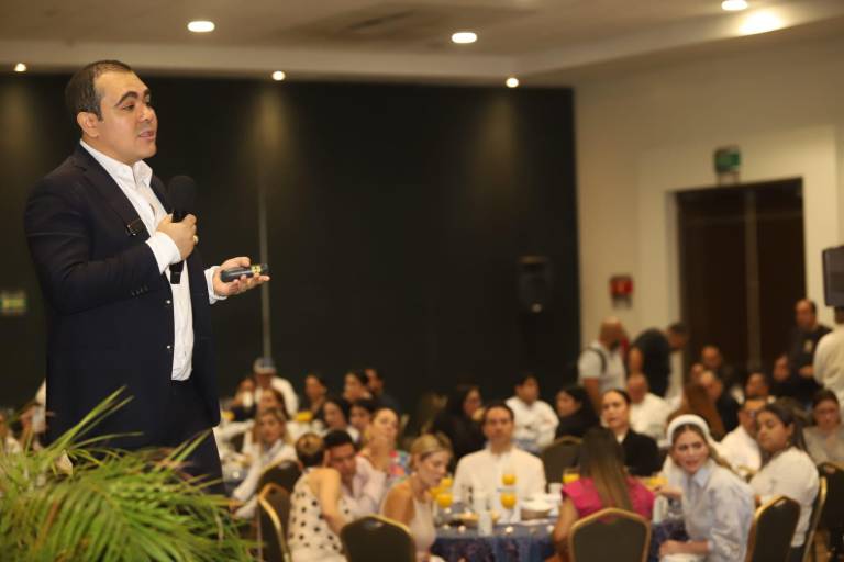 Mazatlán compite por el segmento médico de cirugía plástica: Rigoberto Arámburo