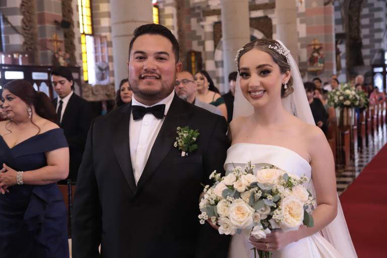 Ashly Rubí Sarabia y Johan Alberto García se dan el ‘sí’ ante el altar