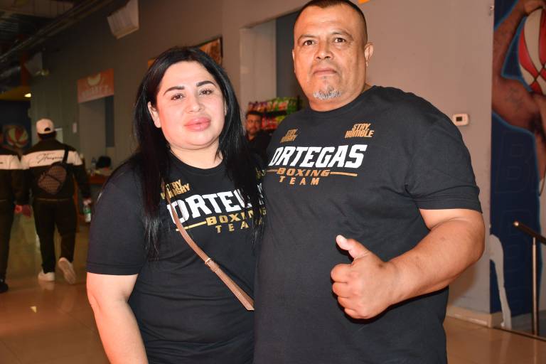 Celebran sinaloenses el triunfo del pugilista Marco Verde en su debut en México