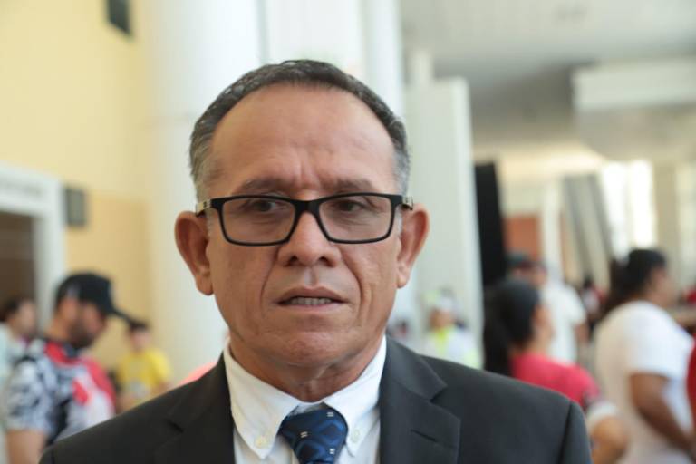Estudiantes deberán recibir su boleta o certificado, señala SEPyC