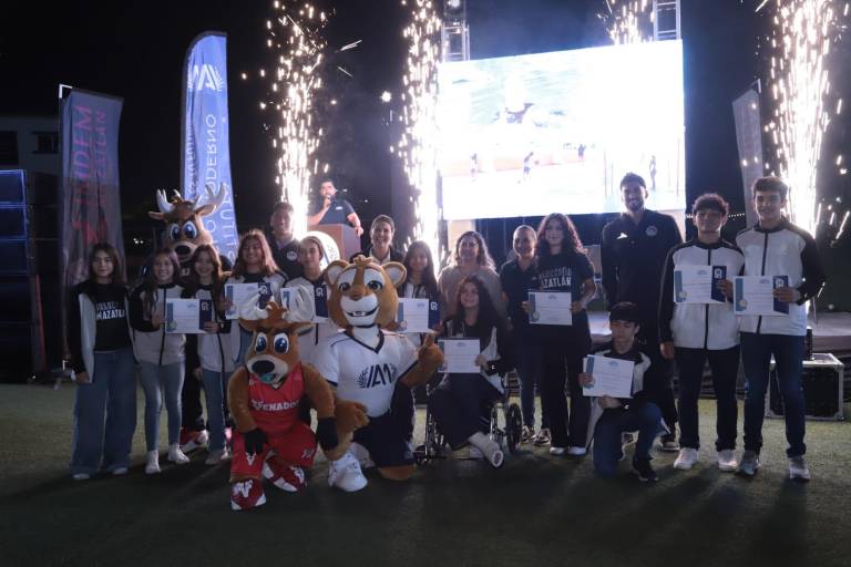 Colorida apertura de Festival Deportivo Anglo Moderno