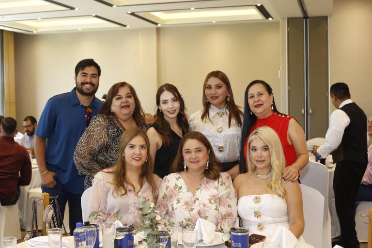 Celebra el Instituto Senda a sus maestros en su día