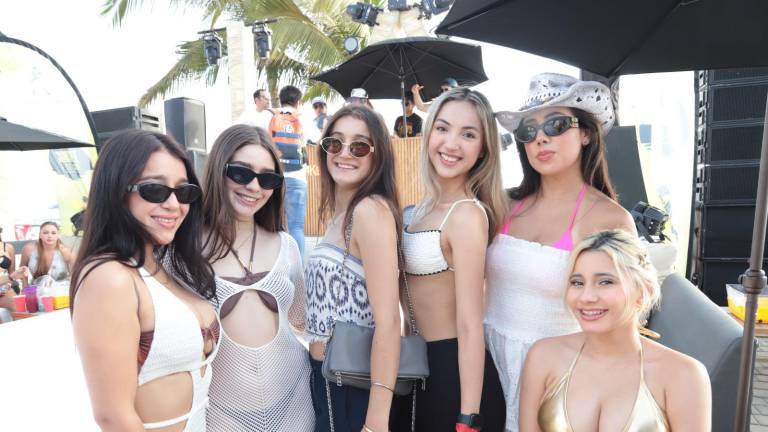 Dorali Beltrán, Anahís Aguayo, Celia Pantaggiato, Regina Valencia, Silvana Pérez y Mar Zurita.