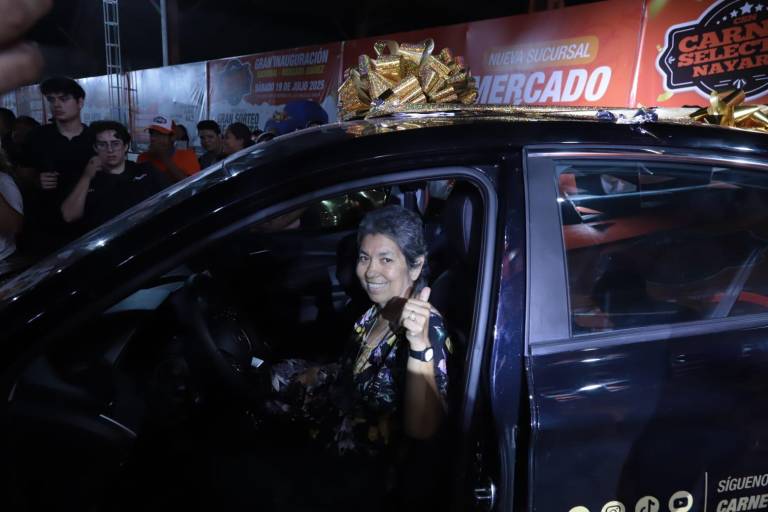 Cumple Carnes Selectas Nayarit con rifa de un auto nuevo tras apertura de su tercera sucursal en Mazatlán