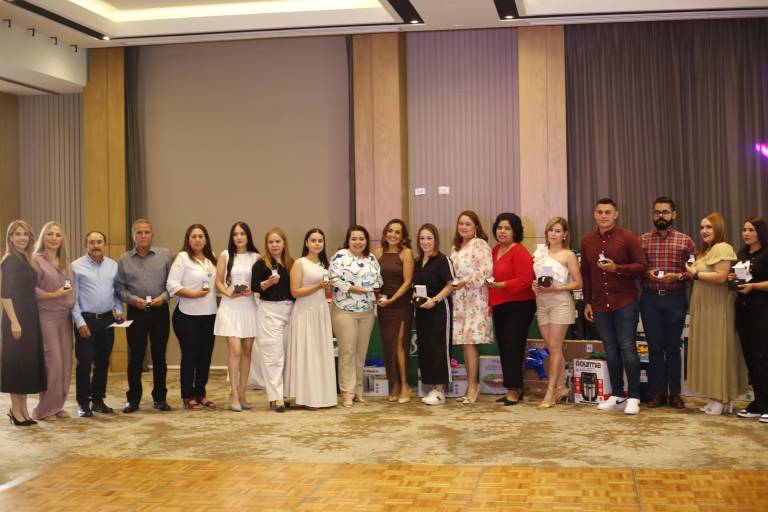 Celebra el Instituto Senda a sus maestros en su día