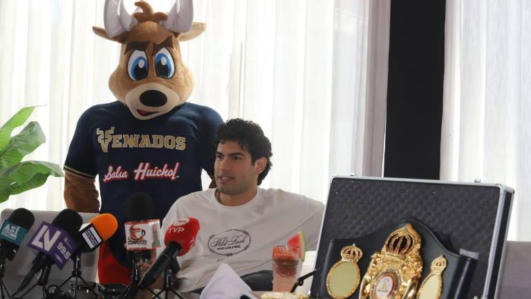 Gilberto “Zurdo” Ramírez arribó este jueves a Mazatlán.