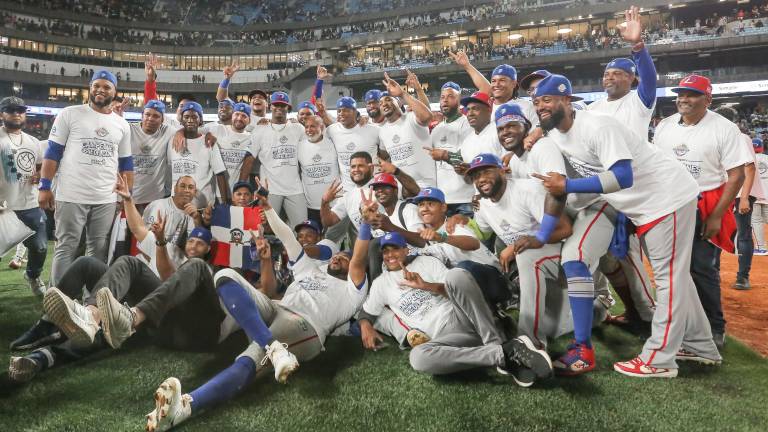 Los Tigres del Licey festejan su título 11 en Serie del Caribe.