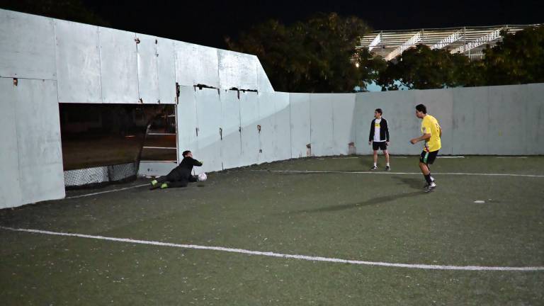 La cancha del Cefurmaz fue el escenario de la definición de la Copa de Futbol Juvenil Varonil.