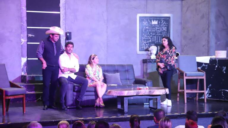 Jorge Salinas, Pablo Montero, Sherlyn y Victoria Ruffo presentan la obra Los amantes perfectos.