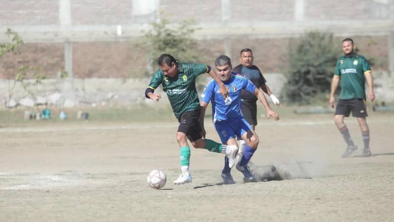 Las acciones del Torneo Diamante de futbol en el Muralla poco a poco suben su nivel.
