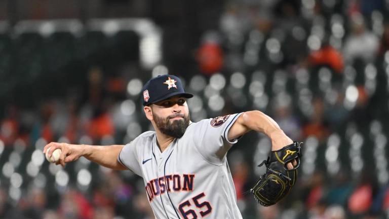 José Urquidy no tuvo fortuna en su apertura ante los Orioles de Baltimore.