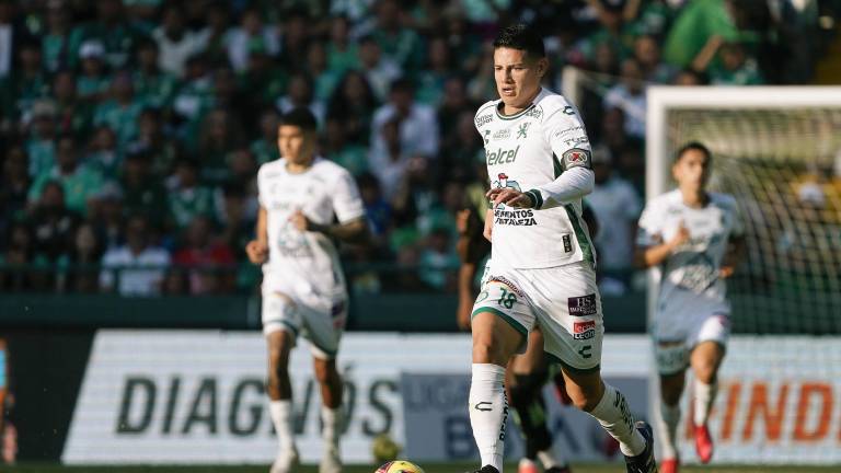 James Rodríguez está entre los convocados.