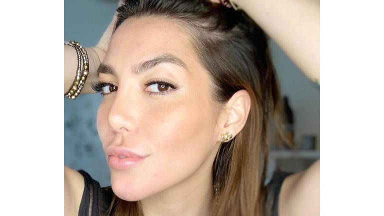 Frida Sofía, hija de Alejandra Guzmán, mantiene la polémica con fuertes declaraciones.