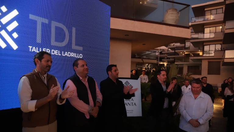 En el evento los directivos develaron una placa conmemorativa de “Aldea Ananta”.