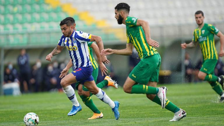 Jesús Manuel Corona jugó casi todo el encuentro ante el Tondela.