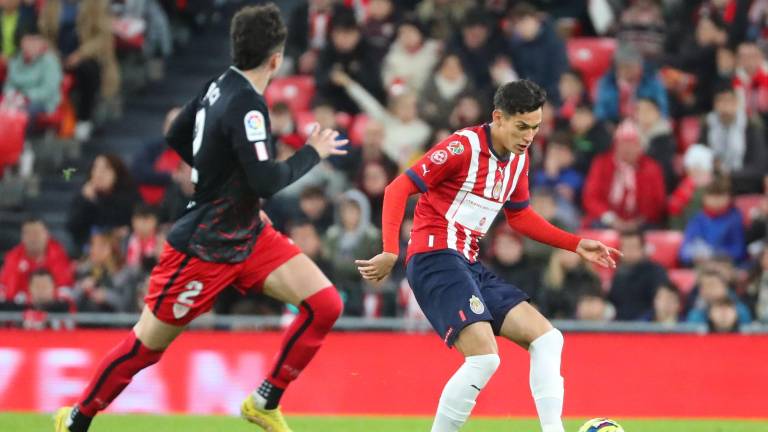 Chivas sufre su primera derrota de la gira que realiza por España.
